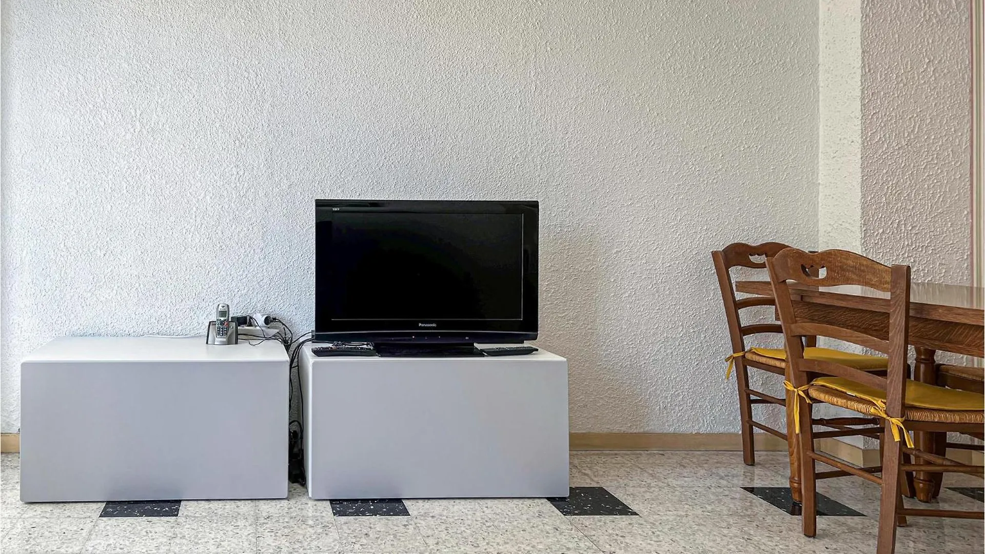 1 Bedroom Awesome Apartment In 르까네 프랑스